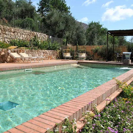 Charming Villa with Private Pool and Breathtaking Views, up to 12 people Hotels in Itri