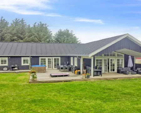 "Hela" - 1.4km from the Sea Hotels in Hjorring