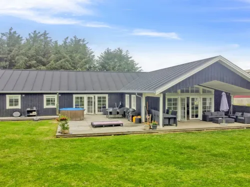 "Hela" - 1.4km from the Sea Hotels in Hjorring