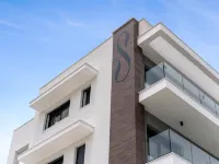 Sanders Elgio - Neat 3-Bdr Apt with Rooftop Hotels in 