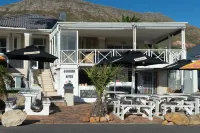 Boulders Beach Hotel, Cafe and Curio Shop