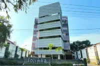Istana Hotel Hotel dekat Toko Terang Jaya