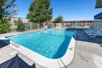 Motel 6 Carson City, NV - Pool