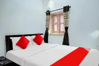 Goroomgo Laxmi Guest House Jadavpur Kolkata