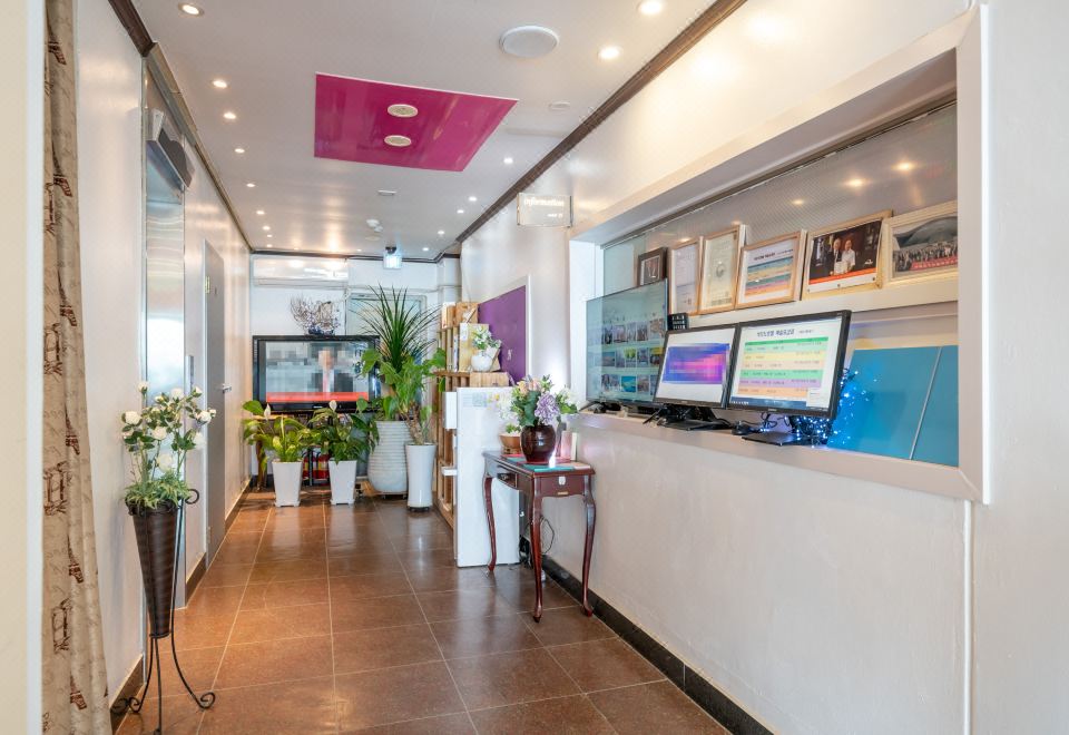 인천 석모도호텔 로비 모습