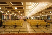 Hotel Saffron Leaf Hotels in Деградун
