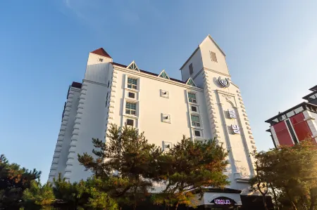 Dangjin Blanc Hotel Отели рядом с достопримечательностью «Sapgyocheon Observatory»