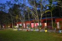 Panther Jungle Stay