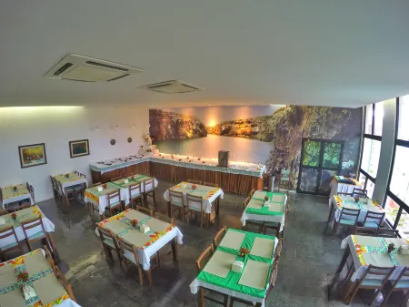 Xingó Parque Hotel Отели рядом с достопримечательностью «Centro De Exposicao & Cultural De Artesanato»