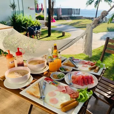 Sea Coco Resort Отели рядом с достопримечательностью «Здание из красного кирпича Tuek Daeng»