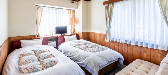 Community House Tyrolien Hotels in Hakuba
