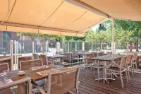 The Originals City Hôtel Ascotel Lille Est Grand Stade - Airport Shuttle