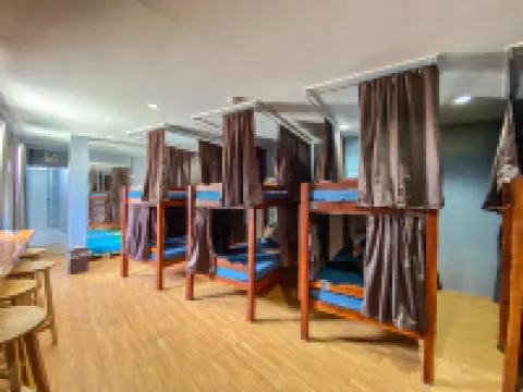 West Coast Beach House Hoteles en Moalboal