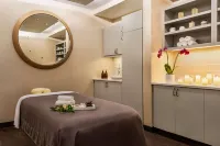 Hoodoo Moab, Curio Collection by Hilton - Spa