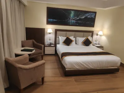 Hotel Rimi International (800 m Away from Ujjayanta Palace) Các khách sạn gần ISKCON, Math Chowmuhani