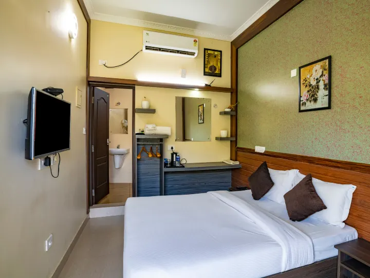 Gems 9 Airport Hotel