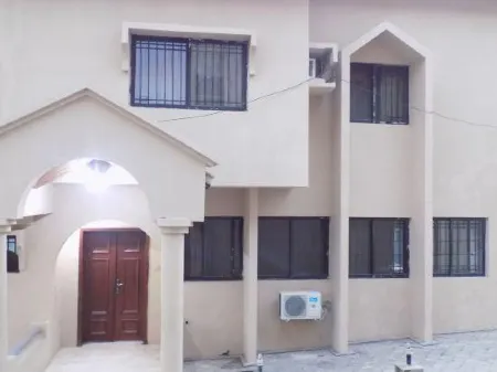 Posh Apartments and Hotel