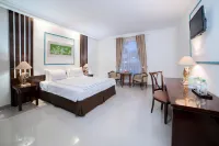 Noola Inn Hotel Bogor - Parkplatz
