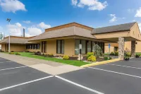 Pocono Inn & Banquet - Stroudsburg Hotels in Smithfield Township