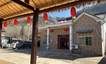 Banqiao Shibi Farm Stay (Southern Anhui Chuan-Zang Line)
