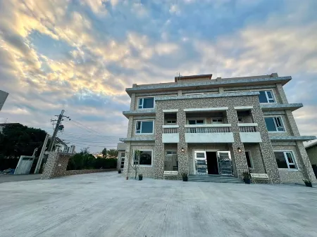 Yu Yu Villa Отели в г. Илань