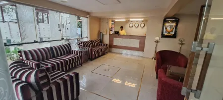 Hotel Swaroop Отели рядом с достопримечательностью «СКТРС Пуна Институт оф Компьютер Текнолоджи»