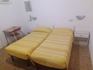 Albergo Cavour Self check-in Livorno