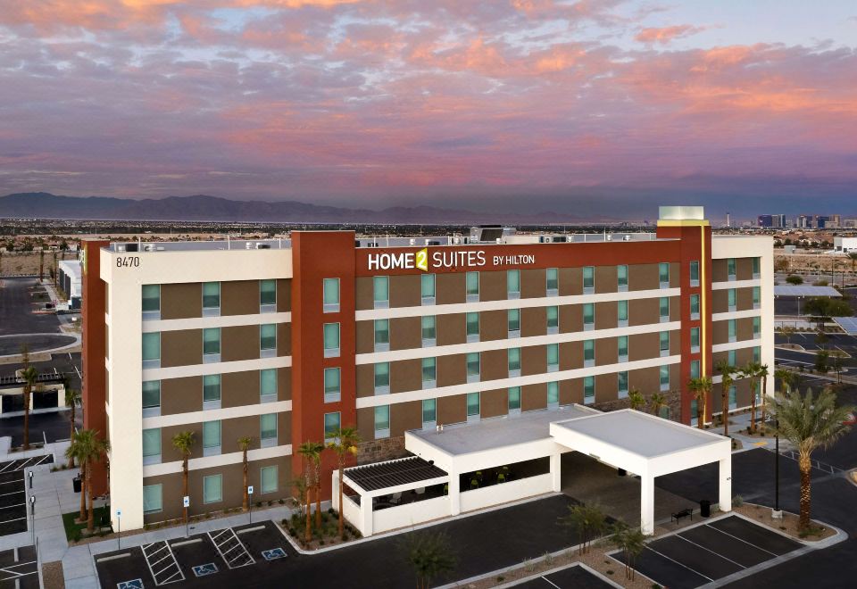Home2 Suites by Hilton Las Vegas I-215 Curve