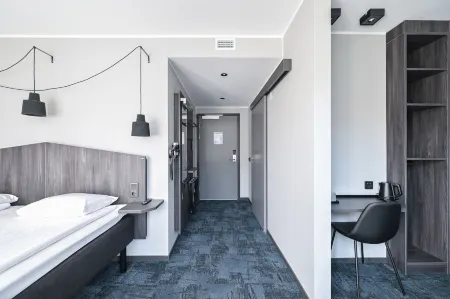 Hotel Fridhem Отели рядом с достопримечательностью «Vesslan skulptur»