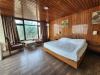 WoodStock Hotel