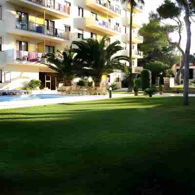 Cabot Tres Torres Apartamentos Hotel Exterior