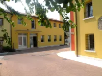 Hotel C25 Hotels in Istrana