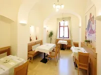 Hotel Historia & Historante - breakfast