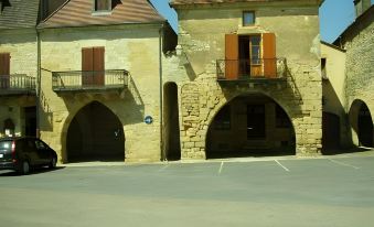 Hôtel Bellevue - Housity