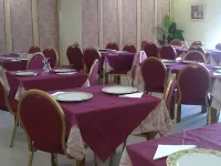 Apartamentos Turísticos - Hostal Los Alisos Hotels in Tajo - Salor