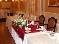 Dooly's Hotel - 3-Star