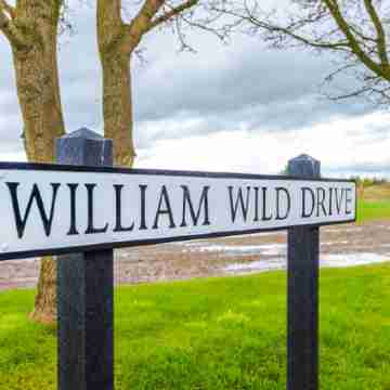 Number 21: A Breathtaking Chester Cottage with Parking Others