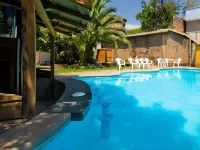 La Casa Roja Hostel - С бассейном