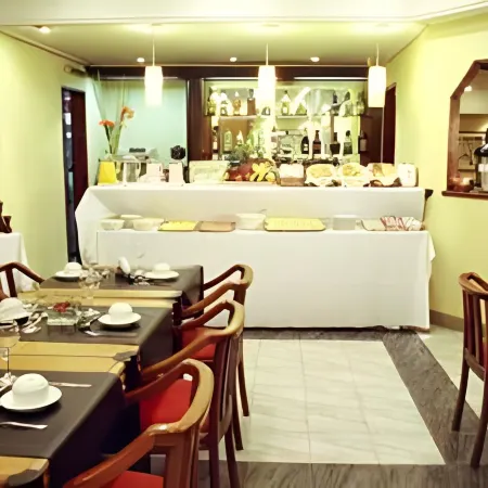 Tritone Hotel