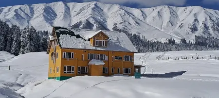 Hotel Green Park Gulmarg Отели в г. Baramulla