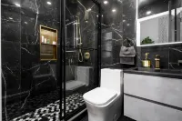 Downtown Luxe - Parking, Metro, King Bed, Sleeps 6