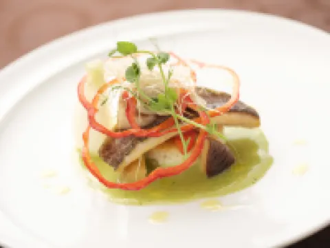 เมนาร์ด อาโอยามะ รีสอร์ท โฮเทล ชูนแวธ