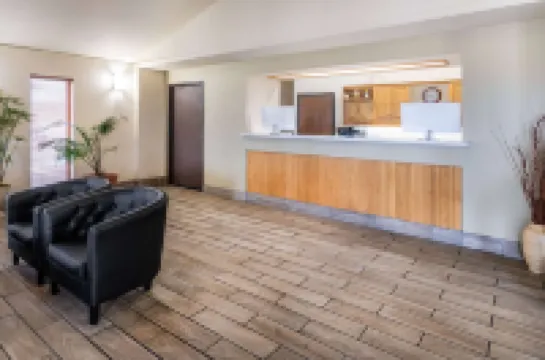 ซุปเปอร์ 8 บายวินด์แฮม ไชแอนน์ WY