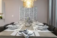 Sonoma Resort 6 Bedroom Vacation Home  2693 Dollar Tree 주변 호텔