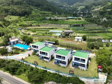 Miryang Pension Mir Отели в г. Мирян