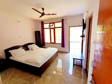 Hotel Namami Gange Syanachatti, Yamunotri