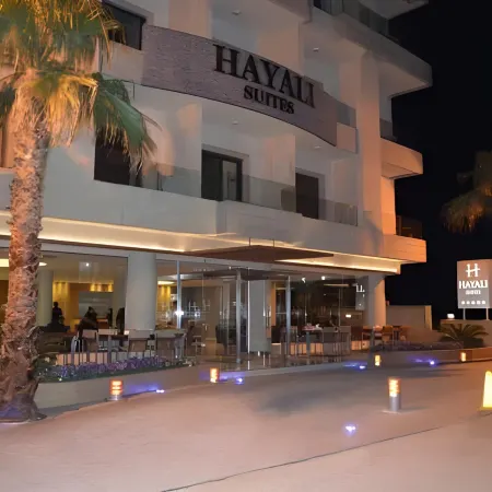 Hayali Suites