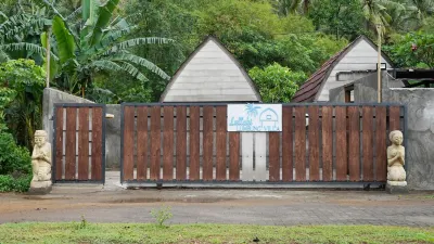 Lullabi Lumbung Villa Отели рядом с достопримечательностью «Samara Lombok»