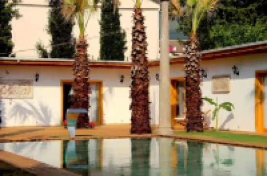 โรงแรม บูกา เฟทิเย่