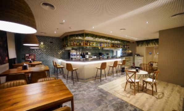 4. 세르코텔 도나 ..